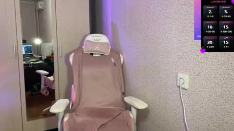 Snapshot of katrin_kristal chatting on February 9, 2025, 5:22 pm naked in pvt show 100 tk online show from February 9, 2025, 5:22 pm