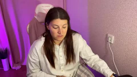 Snapshot of katrin_kristal chatting on October 14, 2025, 6:31 pm naked in pvt show 100 tk online show from October 14, 2025, 6:31 pm