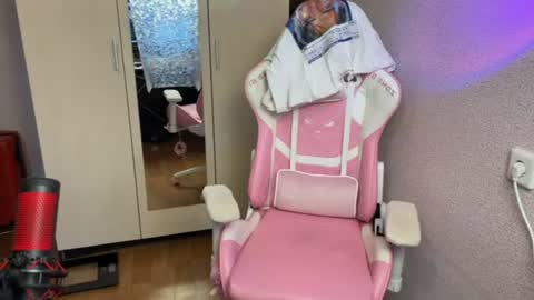 Snapshot of katrin_kristal chatting on June 25, 2026, 4:11 pm naked in pvt show 100 tk online show from June 25, 2026, 4:11 pm