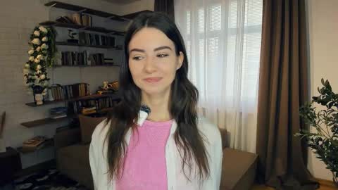 Kate Aurora online show from March 10, 2026, 7:13 am