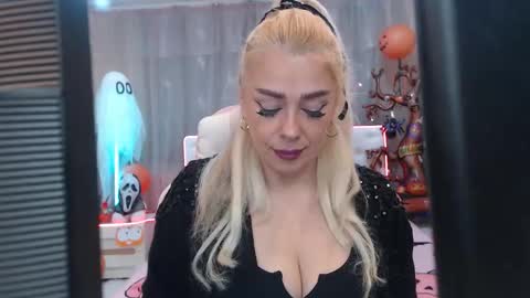 Snapshot of katrinacharm chatting on November 6, 2025, 7:31 am katrinacharm online show from November 6, 2025, 7:31 am