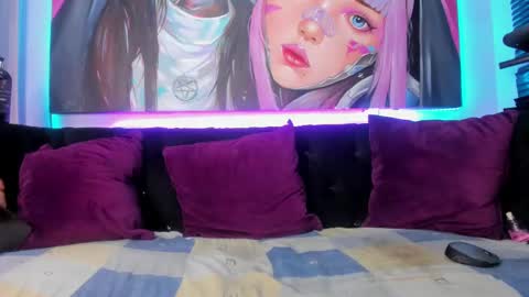 Katiia online show from March 11, 2025, 1:56 pm