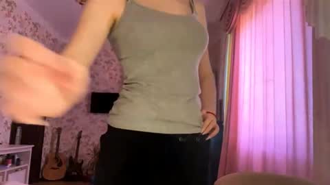 Molly online show from May 13, 2026, 5:27 am