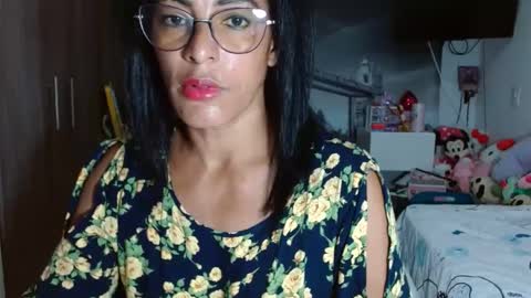 Snapshot of kattleyagray chatting on December 18, 2024, 1:05 am KattleyaGrey online show from December 18, 2024, 1:05 am