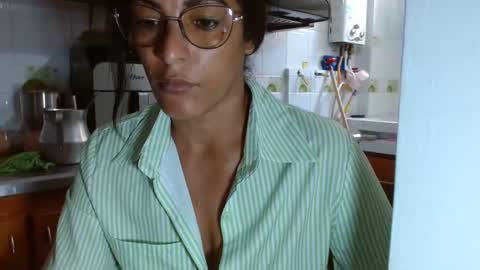 Snapshot of kattleyagray chatting on March 10, 2025, 3:20 pm KattleyaGrey online show from March 10, 2025, 3:20 pm