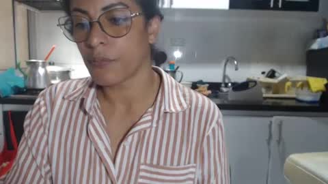 Snapshot of kattleyagray chatting on September 28, 2025, 2:33 pm KattleyaGrey online show from September 28, 2025, 2:33 pm