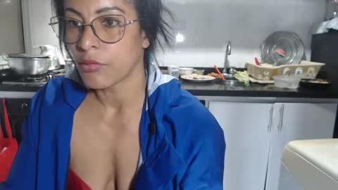 Snapshot of kattleyagray chatting on September 29, 2025, 10:36 pm KattleyaGrey online show from September 29, 2025, 10:36 pm
