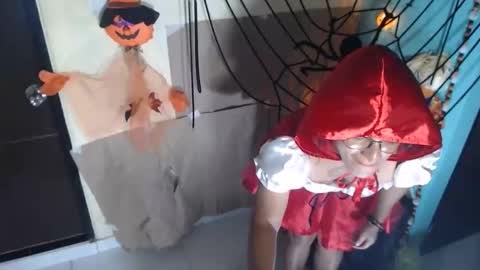 Snapshot of kattleyagray chatting on October 31, 2025, 6:20 pm KattleyaGrey online show from October 31, 2025, 6:20 pm