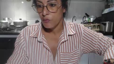 Snapshot of kattleyagray chatting on November 24, 2025, 9:47 pm KattleyaGrey online show from November 24, 2025, 9:47 pm