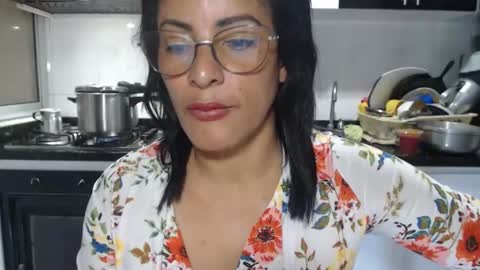 Snapshot of kattleyagray chatting on November 27, 2025, 10:01 pm KattleyaGrey online show from November 27, 2025, 10:01 pm