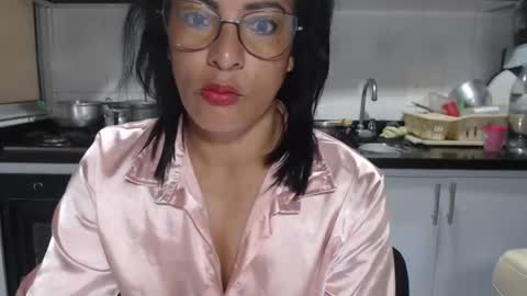 Snapshot of kattleyagray chatting on November 30, 2025, 12:20 pm KattleyaGrey online show from November 30, 2025, 12:20 pm