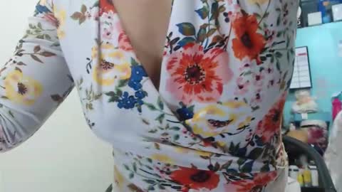 Snapshot of kattleyagray chatting on December 2, 2025, 10:38 pm KattleyaGrey online show from December 2, 2025, 10:38 pm
