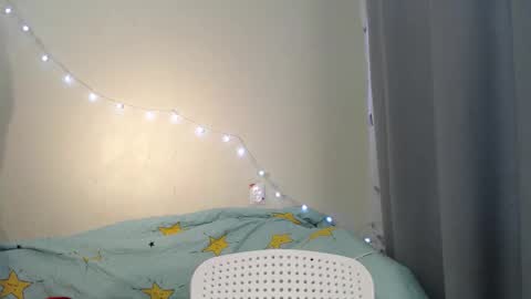 Snapshot of katty_fox chatting on November 20, 2025, 8:14 am Katty Fox online show from November 20, 2025, 8:14 am