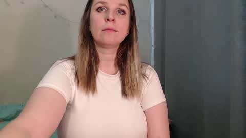 Snapshot of katty_fox chatting on February 17, 2026, 6:21 am Katty Fox online show from February 17, 2026, 6:21 am