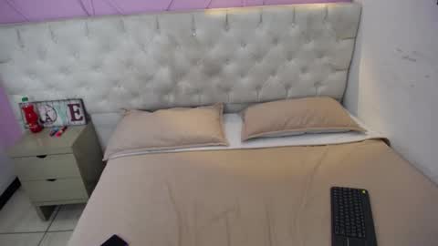 Katty Kiss  online show from February 11, 2026, 3:33 am