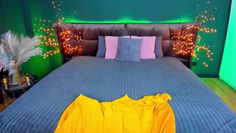 Katty online show from September 16, 2025, 6:42 pm