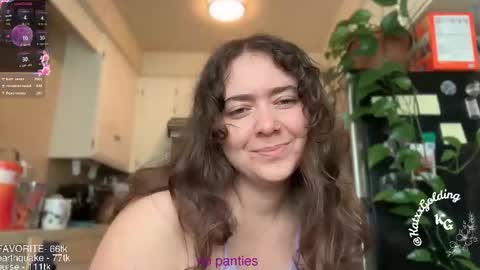 Snapshot of katxxgolding chatting on November 8, 2025, 10:52 pm Princesse Kat online show from November 8, 2025, 10:52 pm