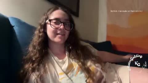 Snapshot of katxxgolding chatting on June 23, 2026, 8:12 am Princesse Kat online show from June 23, 2026, 8:12 am