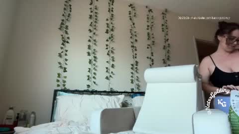 Snapshot of katxxgolding chatting on June 24, 2026, 12:42 am Princesse Kat online show from June 24, 2026, 12:42 am