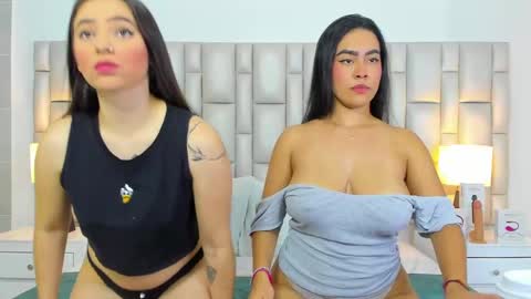katy blonde girl and paola big boobs online show from October 10, 2025, 7:57 pm