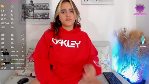 Snapshot of katy_giil chatting on December 12, 2024, 8:43 pm Katy online show from December 12, 2024, 8:43 pm