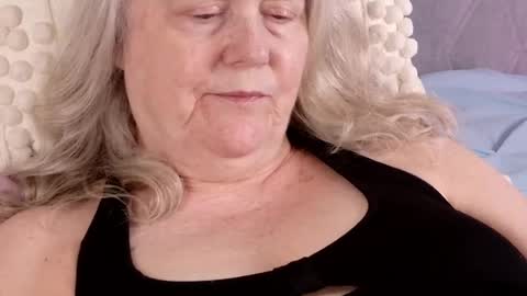 katy_nicole online show from April 24, 2026, 8:00 pm