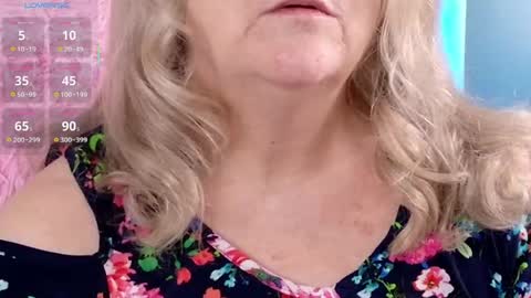 Snapshot of katy_nicole chatting on June 3, 2026, 7:19 pm katy_nicole online show from June 3, 2026, 7:19 pm