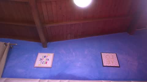 Katy online show from September 12, 2025, 11:54 am