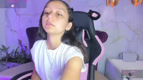 Snapshot of katy_sweet19 chatting on June 8, 2026, 10:37 am Katy online show from June 8, 2026, 10:37 am