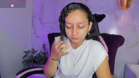 Snapshot of katy_sweet19 chatting on June 28, 2026, 10:43 am Katy online show from June 28, 2026, 10:43 am