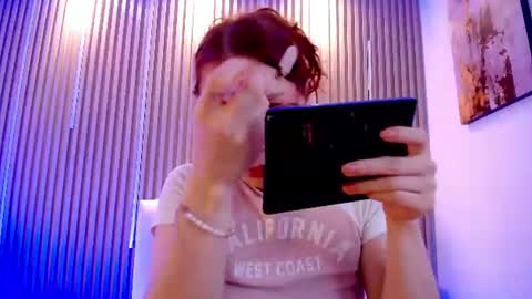 Snapshot of katy_van chatting on June 12, 2026, 9:35 pm Katy Van online show from June 12, 2026, 9:35 pm
