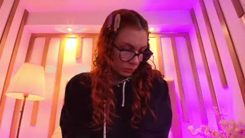 Snapshot of katy_van chatting on July 7, 2026, 1:15 pm Katy Van online show from July 7, 2026, 1:15 pm