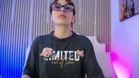Snapshot of katy_van chatting on July 11, 2026, 8:33 pm Katy Van online show from July 11, 2026, 8:33 pm