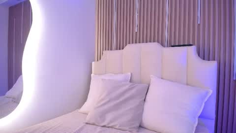 Snapshot of katy_van chatting on July 26, 2026, 8:49 pm Katy Van online show from July 26, 2026, 8:49 pm