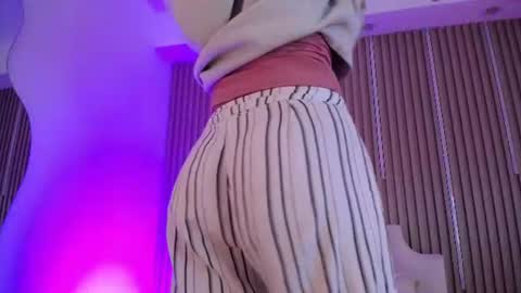Snapshot of katy_van chatting on July 30, 2026, 8:30 pm Katy Van online show from July 30, 2026, 8:30 pm