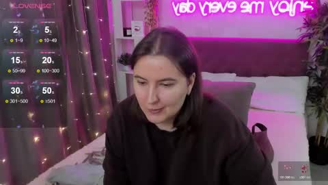 Snapshot of katyaneilson chatting on November 14, 2025, 4:33 am Kate online show from November 14, 2025, 4:33 am