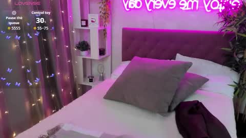 Kate online show from January 18, 2026, 3:32 am