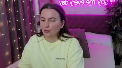 Kate online show from May 2, 2026, 6:51 am