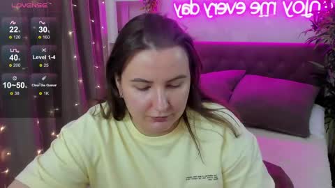 Snapshot of katyaneilson chatting on June 7, 2026, 6:17 am Kate online show from June 7, 2026, 6:17 am