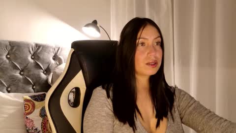 KATY online show from February 18, 2026, 2:40 am