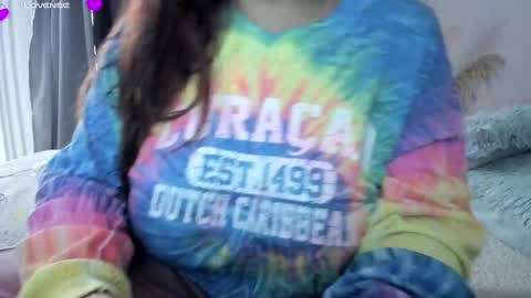 Snapshot of katybloom_ chatting on December 7, 2024, 7:32 pm online show from December 7, 2024, 7:32 pm