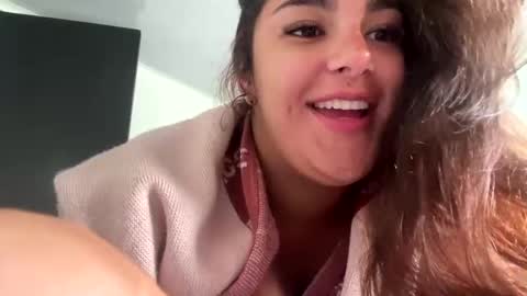 Snapshot of katybloom_ chatting on February 8, 2025, 4:36 pm online show from February 8, 2025, 4:36 pm