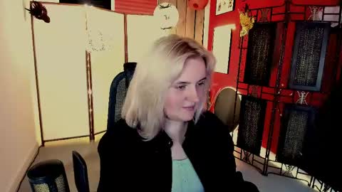 Snapshot of katybriggs chatting on June 5, 2026, 6:52 am Katy online show from June 5, 2026, 6:52 am