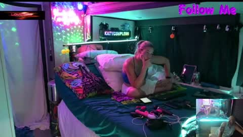 katycouple69 online show from May 10, 2026, 11:32 pm