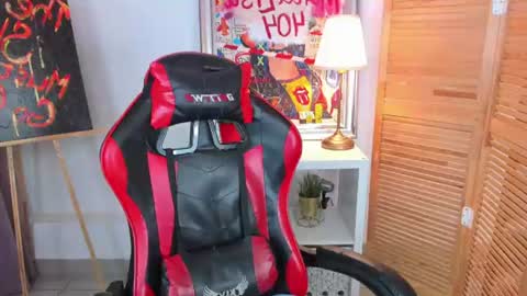 katymeaw online show from June 11, 2026, 2:53 am