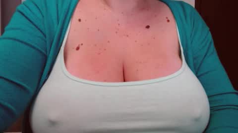 Katy online show from November 5, 2025, 2:33 am