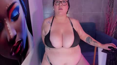 Snapshot of katypersian_ chatting on November 13, 2025, 5:45 pm Katy Persian online show from November 13, 2025, 5:45 pm