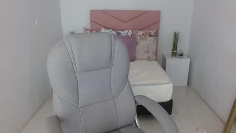 Snapshot of katyrojas chatting on October 29, 2025, 12:07 pm katyrojas online show from October 29, 2025, 12:07 pm