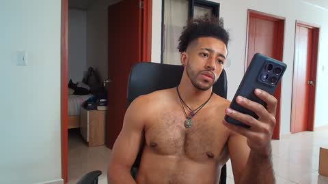 Snapshot of kaurilop chatting on January 8, 2025, 3:07 pm Kauri Lop online show from January 8, 2025, 3:07 pm