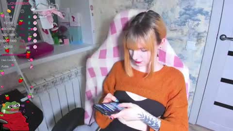 Snapshot of kawaii_power_uwu chatting on February 21, 2025, 1:33 pm Kira-chan online show from February 21, 2025, 1:33 pm